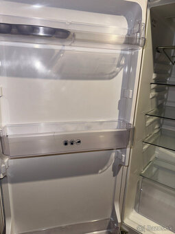 Predám chladničku WHIRLPOOL ART 494/A++ - 7