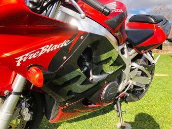 Honda CBR 900RR Fireblade SC33, Top stav, nová cena - 7
