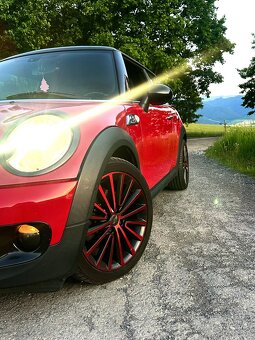 Mini Cooper S 1.6 Turbo 128 kW – Po servise – TOP výbava - 7