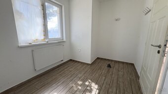 Ponúkame na predaj komernčný priestor v Marianke - 7