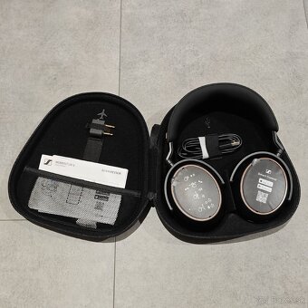 Sennheiser Momentum 4 fantastický stav (malý problém s ANC) - 7