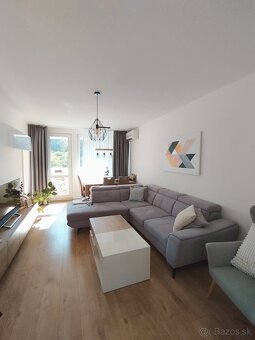 Konferenčný stolík - 7