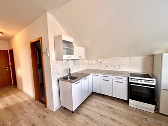 Ponúkame Vám na prenájom 2 izbový byt v meste Nové Zámky - 7