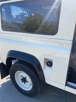 Predám Land Rover Defender 2,5 TD - 7