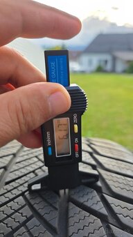 Sada 4ks: zimné pneu 255/40 R20 dezén 5,3-6,3mm - 7