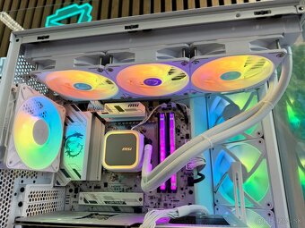 Ryzen 7 9800x3D•RTX 5070 Ti 16GB•32GB RAM•2TB SSD•850W - 7