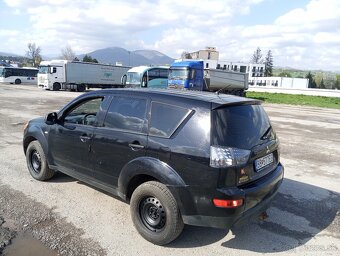 Mitsubishi Outlander 4x4 - 7