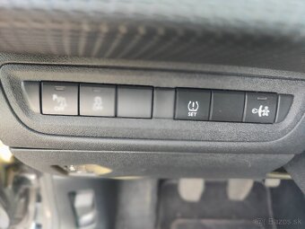 Peugeot 2008 1,2 VTi 2014 126 tis km - 7