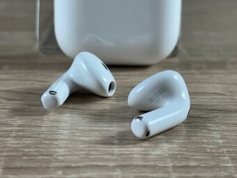 NOVÉ Apple AirPods 4 - 7