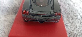 Predám model Ferrari Enzo Carbon 1:43 BBR - 7