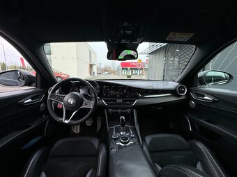 Alfa Romeo Giulia 2.0 GME Veloce Ti AWD AT - 7