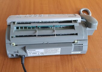 Dávkovače toaletného papiera a penového mydla. - 7