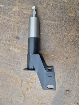 Stĺpik volantu na Zetor 6340 - 7