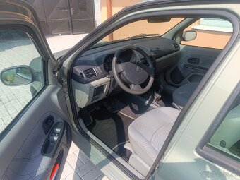 Renault Clio 2002 - 7