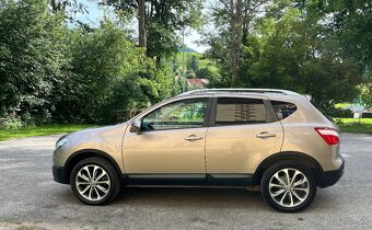 Nissan Qashqai 1,6 benzín 84 kW, naj. 111 300 km, r.v. 2010 - 7