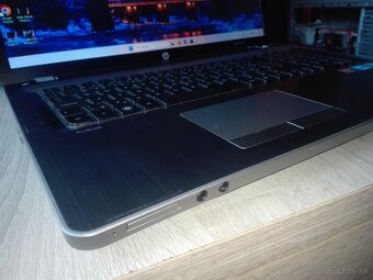 HP ProBook. Intel - i5. 8 GB. 17,3"HD+.640 GB. - 7