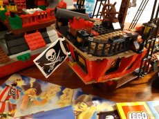 Lego Pirate Ship - 7075, 70413 - 7