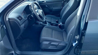Volkswagen Golf V  -- nová stk+ek -- - 7