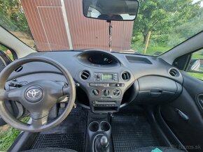 Toyotu Yaris 1.0 2005 - 7