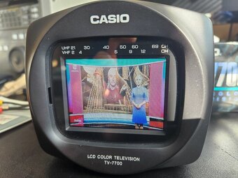 Predám funkčný mini TV casio - 7