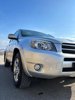 TOYOTA RAV4 - 7