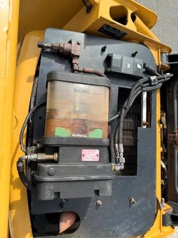 CAT 226B3 - 7