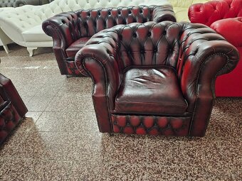 CHESTERFIELD ŠTÝL,BORDOVO-ČIEDAČKA KOŽENÁ NA KOLEČKÁCH - 7