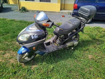 Skuter 150ccm - 7