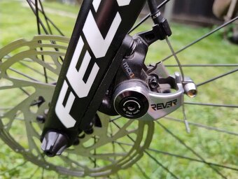 Predám cestný bicykel FELT VR 50 veľkosť rámu 56 - 7