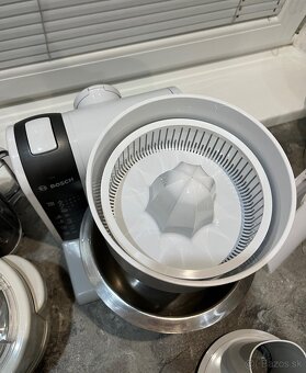Bosch mum 4855/05 kuchynský robot 600w - 7