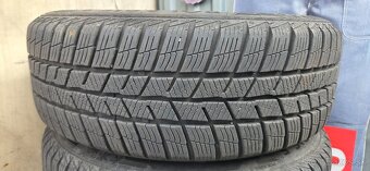 Predám zimný komplet 185/60R15 88T na škoda fábia. - 7