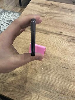 Samsung galaxy S23 8/256 - 7