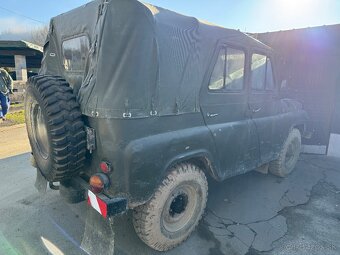 Uaz 469 - 7
