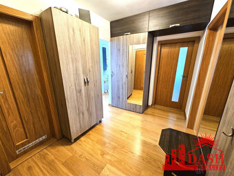 Na predaj 3-izbový byt s balkónom, lodžiou, klimatizáciou a - 7