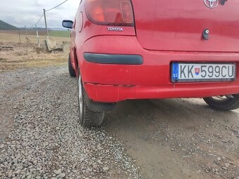 Toyota Yaris 1.0 benzín - 7