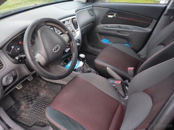 Kia Rio 1.4 benzín 71kW - 7