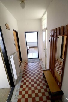 PREDAJ: rodinný dom, Chtelnica - 7