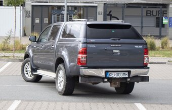 Toyota Hilux z roku 2014 - 7