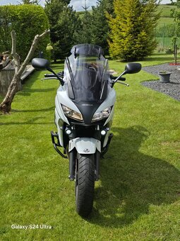 Honda CBF 1000f - 7
