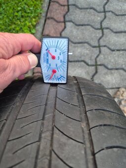 Predám letné pneumatiky Michelin R16 - 7