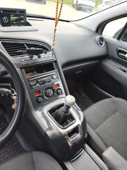 Peugeot 5008 - 7