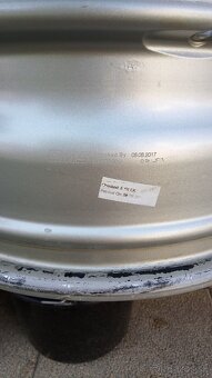 BMW elektróny 5x120 R16 - 7