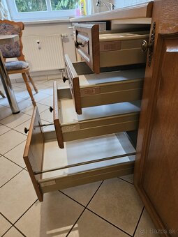 Masívna kuchynská linka z Nemecka so spotrebičmi - 7