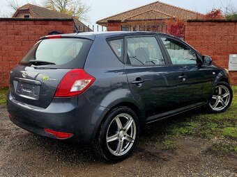 Kia Ceed 1.4 CVVT • Facelift 2011 • 172 tisíc KM • Nová STK - 7