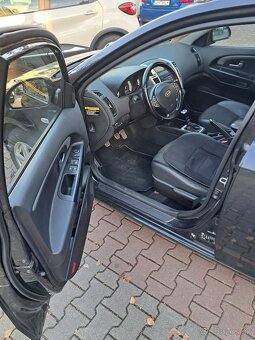 Predám Kia Ceed SW 1.6 CRDI kombi - 7