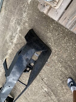 predni naraznik skoda superb 3 III 3v0 6xpdc cerny - 7