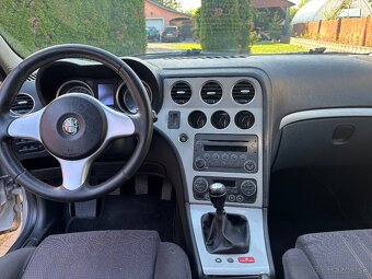 Predám alfa romeo 159 1.9jtd 110kw - 7