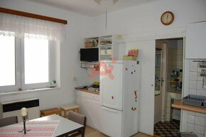 Bez maklérov predám ihneďobývateľný dom v lokalite Trenčín ( - 7