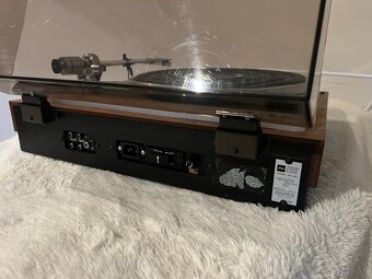 Gramofon Toshiba model sr 80 - 7