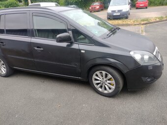 Opel Zafira B 11/ 2013 1,7 Eco Flex 7 miestne - 7